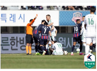 Boateng received a red card for violent behaviour in Jeonbuk Hyundai Motors FC's 3-2 against Suwon F