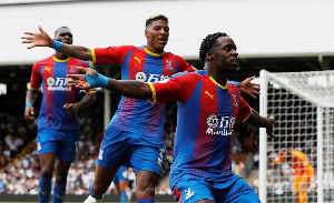 Ghanaian international, Jeffrey Schlupp in a goal celebration with his teammates