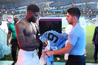 Partey and Suarez swap shirts