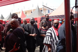 Dr Mahamudu Bawumia was at Hohoe to commiserate with the family of the late Togbega Gabusu VI