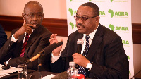 Board Chair of AGRA, former Ethiopian Prime Minister Hailemariam Desalegn (r) addressing journalists