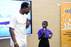 CEO Of MTN Ghana Selorm Adadevoh Interacting With A Mentee From The Western North Region 99