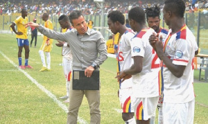 Kenichi issuing instruction to Hearts players