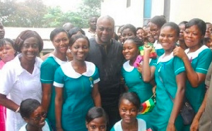 Mahama With Nurses.png