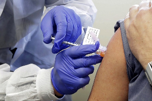 Double Shot Covid Vaccine Tests Raise New Pandemic Challenge 1024x683