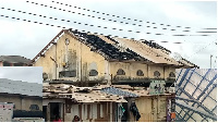 How the roof looked before and after it was fixed (Photo: 3news)