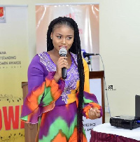 Songstress eShun