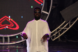 Sarkodie on stage