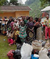 Democratic Republic of Congo citizens leaving Cabinda