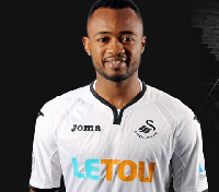 Jordan Ayew donated his jersey to a fan