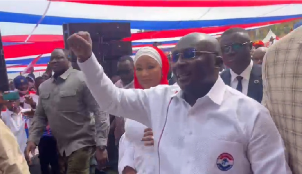 Thousands of supporters of the governing New Patriotic Party