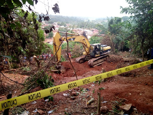 The miners were working at an abandoned pit at a Chinese site