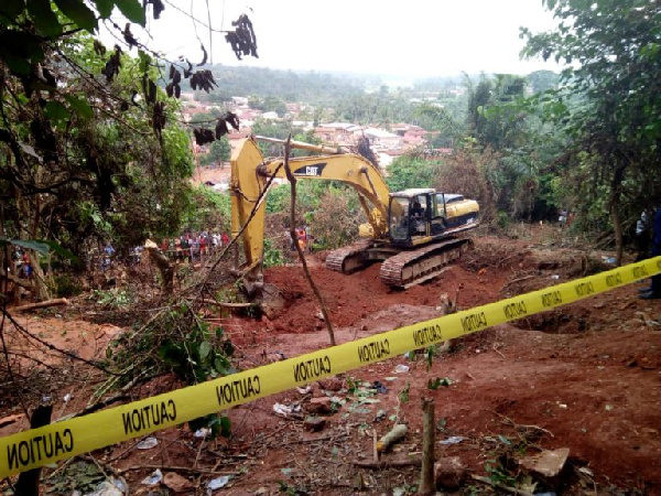 The miners were working at an abandoned pit at a Chinese site