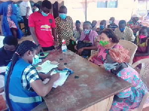 Voter ID EC Official Registering Some Ghanaians At Kaneshie Social Welfare In Accra Photo Ebo Gorman