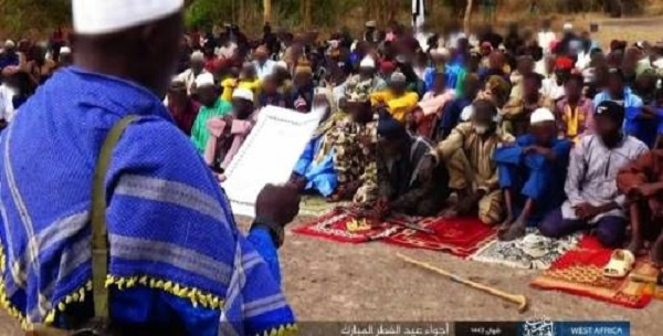 The insurgents were seen in different groups praying together in open fields