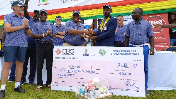 Kojo Barni receiving his title