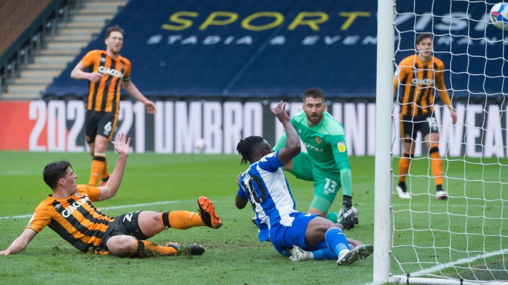 Joe Dodoo was on target for Wigan Athletic as his side lost 3 - 1 to Hull City