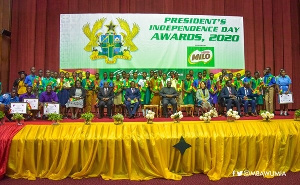 Dr. Mahamudu Bawumia in a photo with the awardees