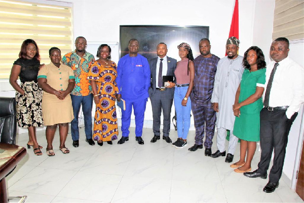 Some participants at the meeting in a group photo