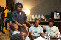 Sulley Muntari visits Black Stars in Qatar