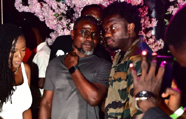 Supported by artists Akiyaana and Yaw Darling, Samini impressed alongside the Groove House Band.