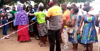 Registrants queue to get registered