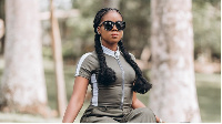 Singer, MzVee