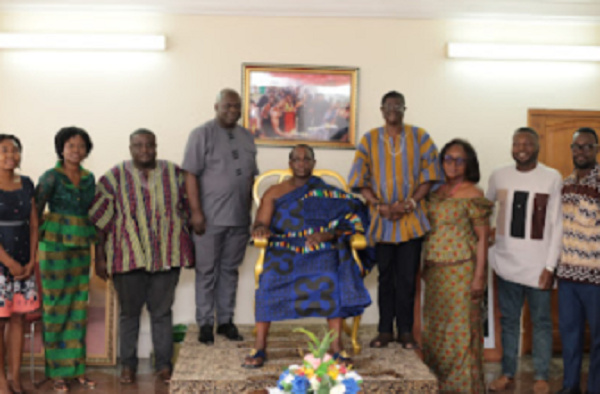 A group picture of the Omanhene and some executives from UniMaC-IJ