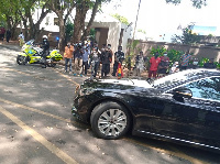 President Akufo-Addo has arrived at the residence of former President Rawlings