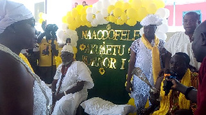 Naa Odofeley Akumetu Wornor I (left) being inducted