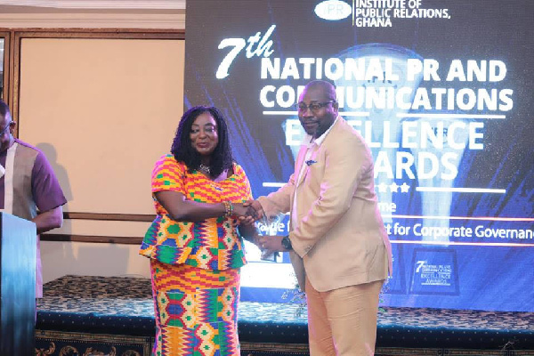 Kojo Akoi-Larbi receiving the award on behalf of Stanbic Ghana