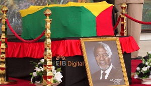 Kofi Annan Casket Closed11