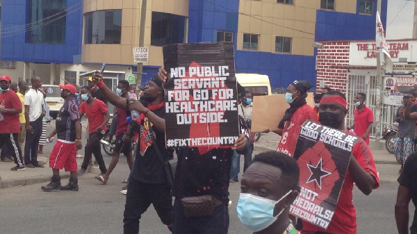 Hundreds of Ghanaians flooded the streets of Accra for the #FixTheCountry protest