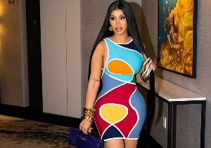 Cardi B 4