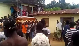 Corpse leads pallbearers to the house of its killer