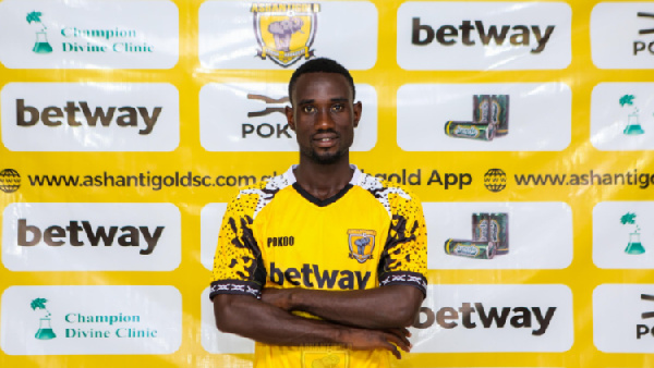 Ashantigold defender, Atta Kusi