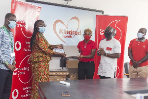 Rita Akosua Dickson, Vice Chancellor of KNUST receiving  the items on behalf of the school