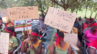 Residents in the Denkyembour District are protesting against power cut