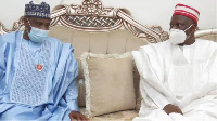 Gwamnan Sokoto Tambuwal (hagu) tare da tsohon gwamnan Kano Rabiu Kwankwaso