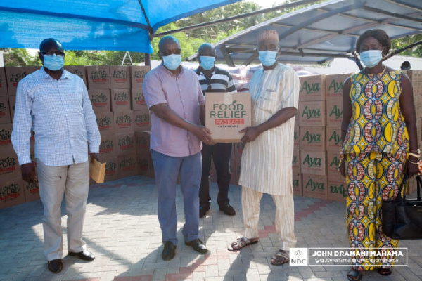 John Mahama donated food items to the Moslim community