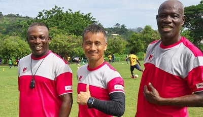 Former Hearts of Oak coach Kenichi Yatsuhashi with Yaw Preko and Nasamu