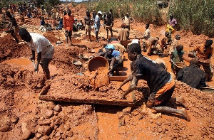 A photo of small scale miners on site