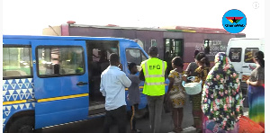 Trotros were stopped and passengers were transferred into the Aayalolo buses