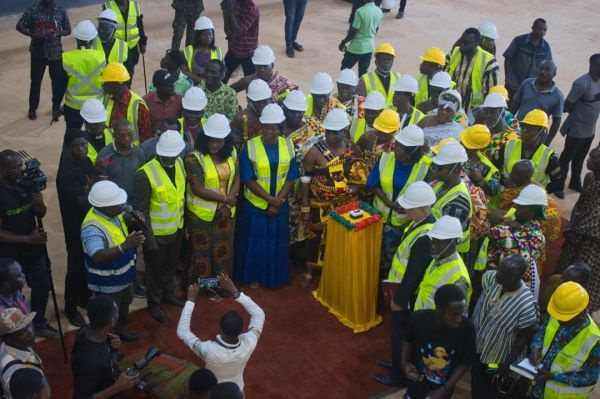 At the commissioning, leaders praised the facility's environmental and economic benefits