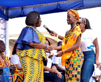 Pupil handing over petition to Chief of Staff