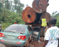 Pickup truck also crashed into the same timber truck, causing multiple injuries