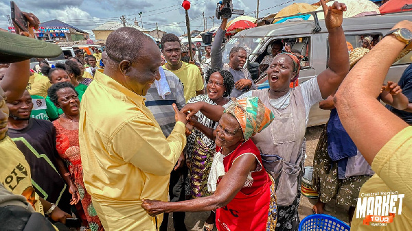 Alan Kyerematen with some market women of Agona Swedru