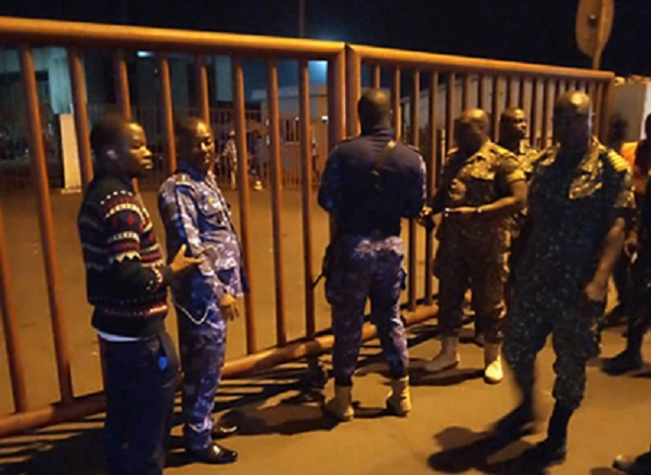 Somme of thesecurity officers at the Aflao border post