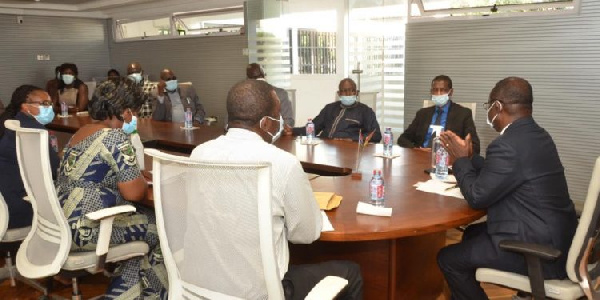 The delegation from Gambia with the Vice-Chancellor of University of Ghana, Prof. Ebenezer Oduro