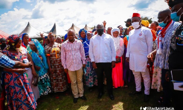 Former NDC stalwarts,numbering about 100 announced their defection at the Asunafo South Constituency